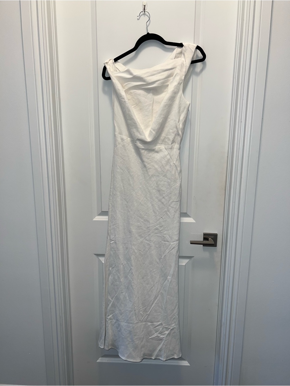 DISSH JOELLE WHITE LINEN MIDI DRESS - Picture 2 of 15